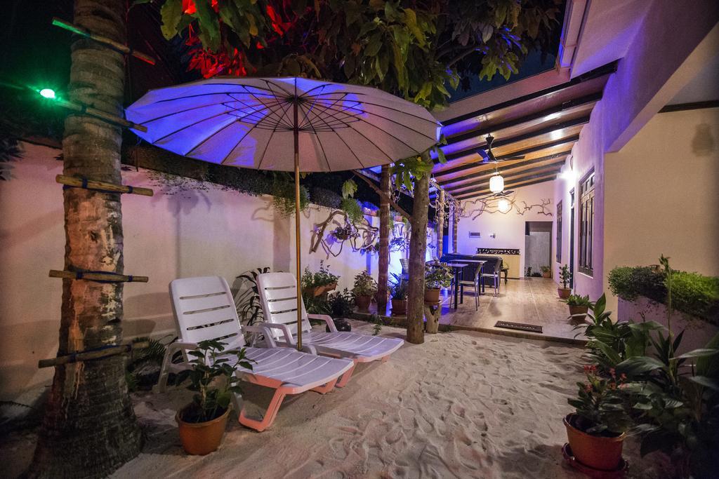 Отель Ari Heaven Thoddoo Maldives Экстерьер фото