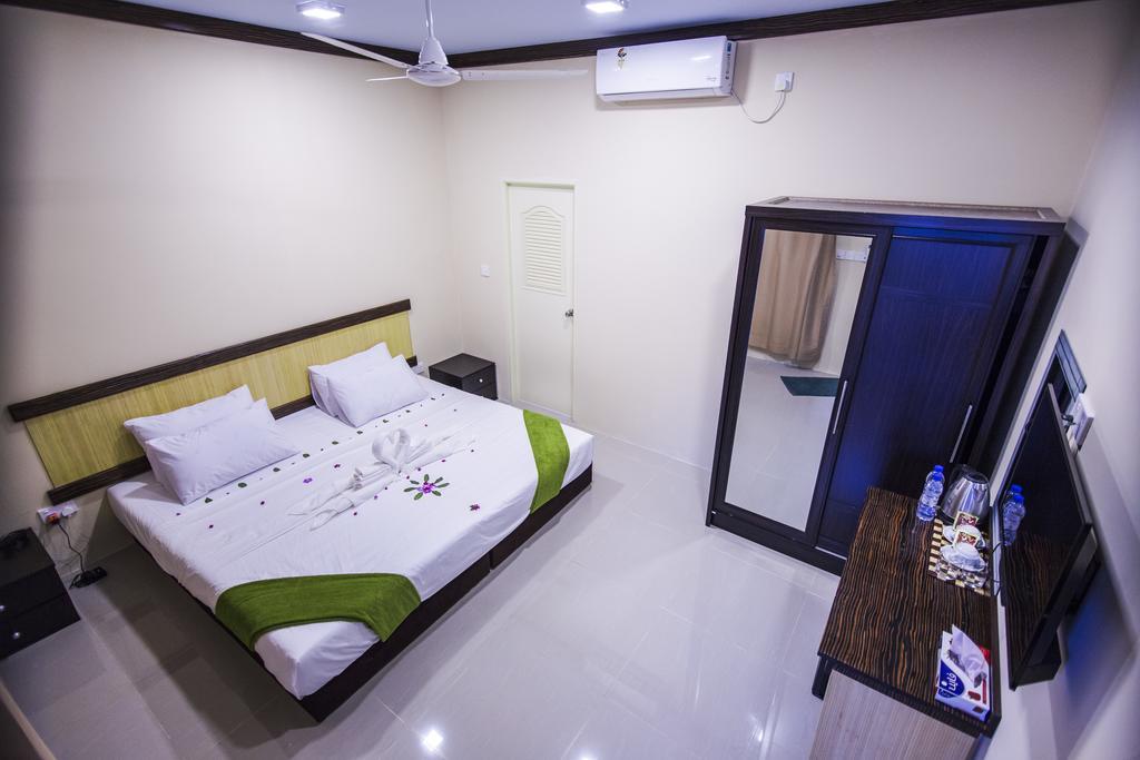Отель Ari Heaven Thoddoo Maldives Экстерьер фото