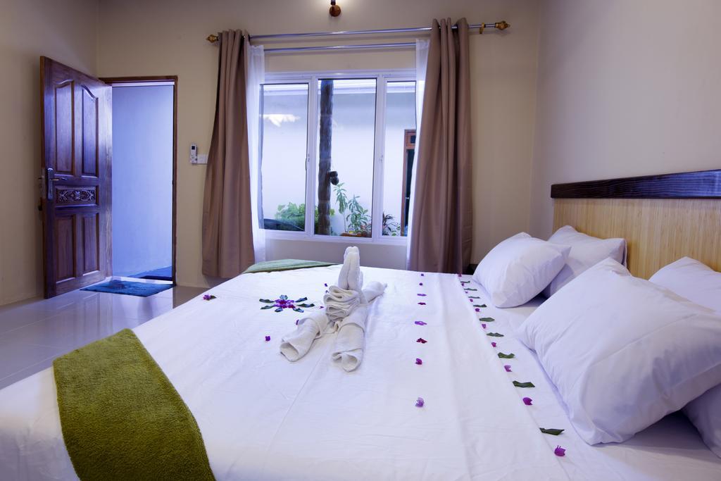 Отель Ari Heaven Thoddoo Maldives Экстерьер фото